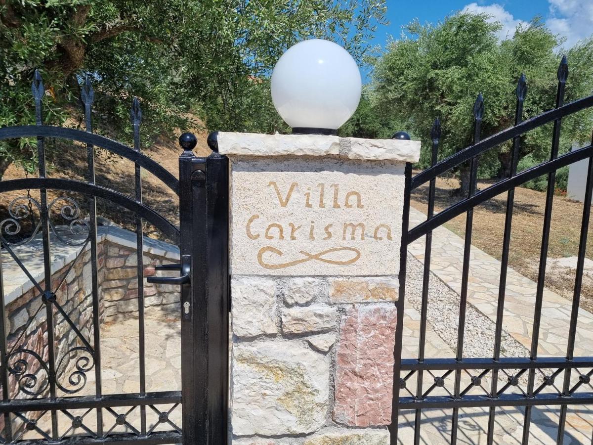 Villa Carisma Livadhákia Buitenkant foto